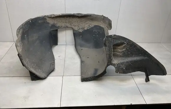 Volkswagen Tiguan Front wheel arch liner splash guards 5N0805912A