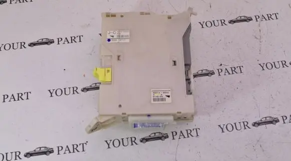Lexus GS 300 350 430 450H Power steering control unit/module 8273030620