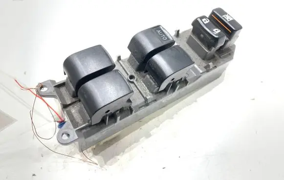 Toyota Auris 150 Electric window control switch 