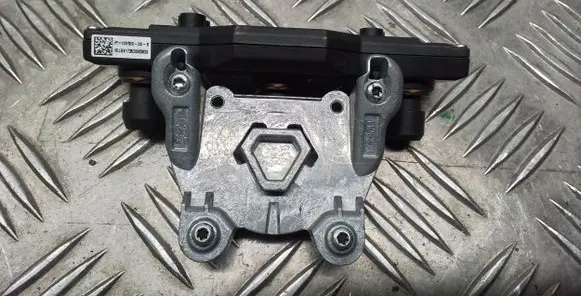 Windshield/windscreen camera
