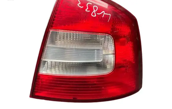 Skoda Octavia Mk2 (1Z) Rear/tail lights 1Z5945112B