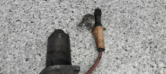 BMW 5 E34 Oil level sensor 1722534
