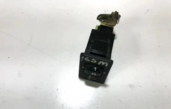 Mitsubishi Pajero Headlight level height control switch