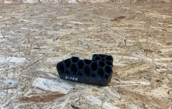 Audi e-tron Fender mounting bracket 4KE801137