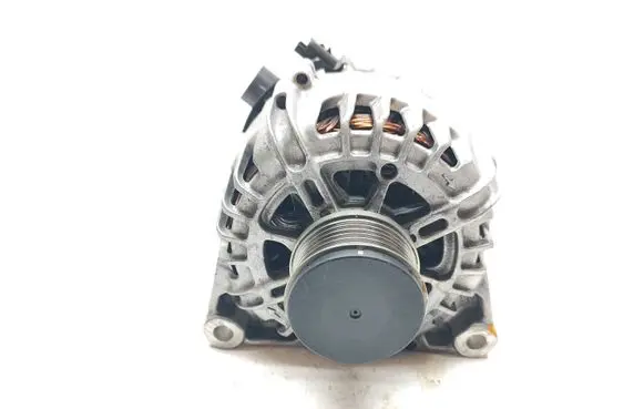 Peugeot 208 Generator/alternator 9835689480 2212705 27404733