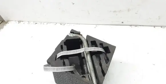 Audi A2 Tool set 8Z0012109N
