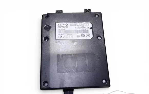 Skoda Octavia Mk2 (1Z) Bluetooth control unit module 5K0035730E