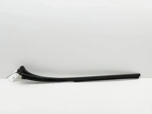 Opel Vivaro Windshield trim 727618104R 93867906