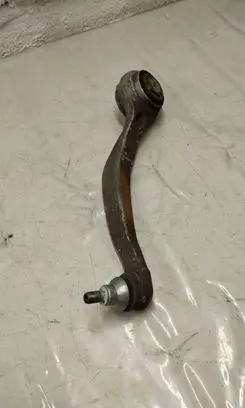 Mercedes-Benz C AMG W205 Front lower control arm/wishbone A20501
