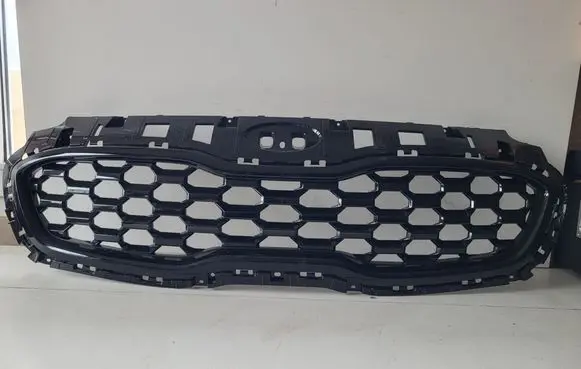 KIA Sportage Front bumper upper radiator grill 86352F1800