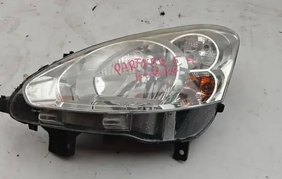 Peugeot Partner Headlight/headlamp