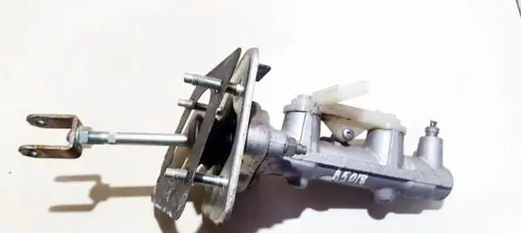 Toyota Prius (XW20) Clutch master cylinder 13203040110 7a00484