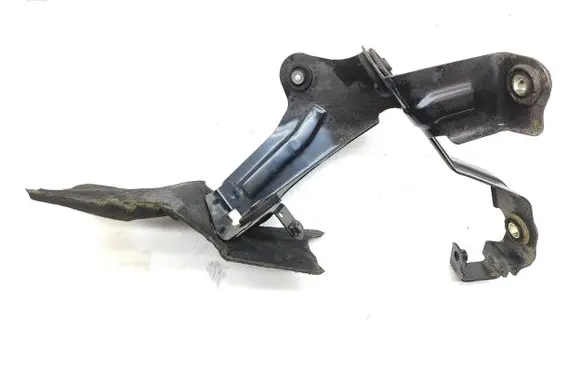 Nissan Murano Z52 Power steering pump mounting bracket 