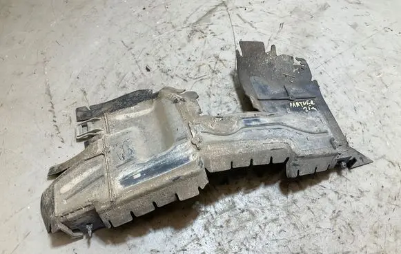 Peugeot Partner III Intercooler air guide/duct channel 9817397480