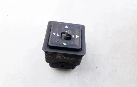 Mitsubishi Pajero Wing mirror switch