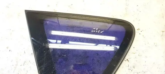 Toyota Avensis Verso Rear side window