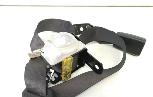 Lexus IS 220D-250-350 Middle seatbelt (rear) C70319 060811AA