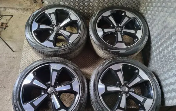 Volvo XC40 R20 alloy rim 31650009