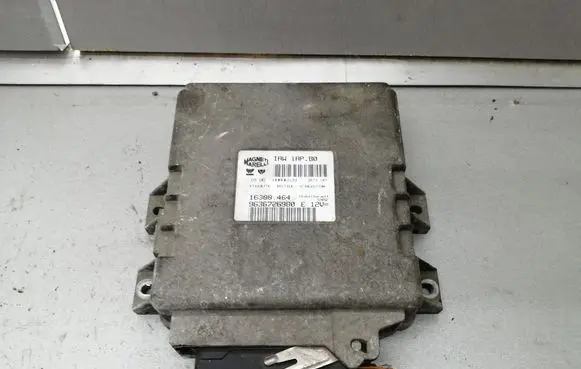 Peugeot 206 Engine control unit/module 9636726980