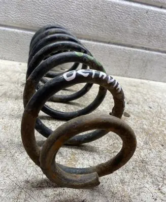 Skoda Octavia Mk1 (1U) Rear coil spring