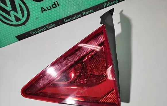 Audi A7 S7 4G Tailgate rear/tail lights 4G8945094