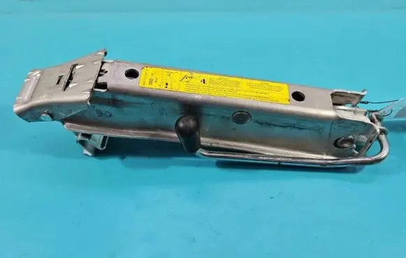 Opel Combo D Lift Jack 8E0011031D IMPRK1391576