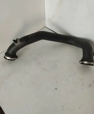 Audi A4 S4 B9 Intercooler hose/pipe 8W0145673A