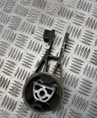 Opel Corsa D Engine mount bracket 633374681
