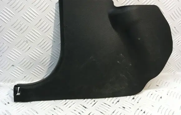 Mercedes-Benz C W204 Foot area side trim A2046881006