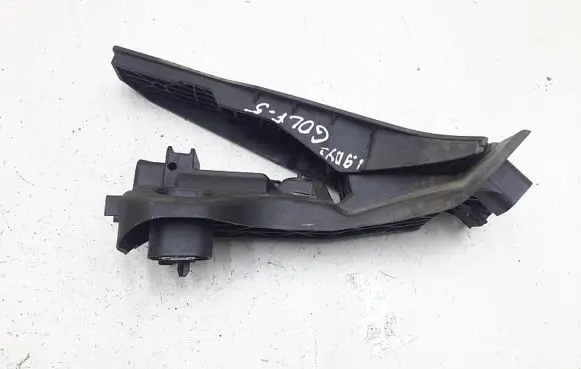 Volkswagen Golf V Accelerator throttle pedal 1k1721503p