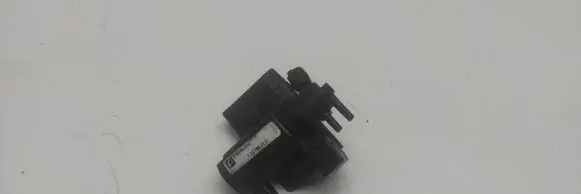 Vacuum valve