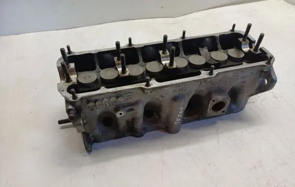 Audi 80 90 B3 Engine head 026103373Q
