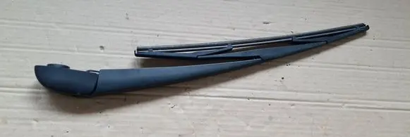 Chrysler Pacifica Rear wiper blade arm 68197110AA