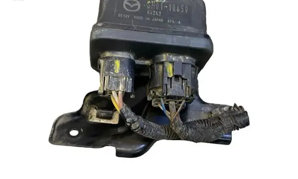 Mazda CX-5 Glow plug pre-heat relay SH0118650 K4243