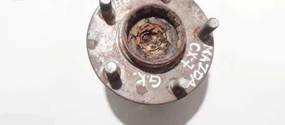 Rear wheel hub