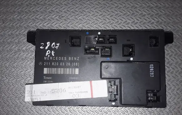 Mercedes-Benz E W211 Door control unit/module 2118200326