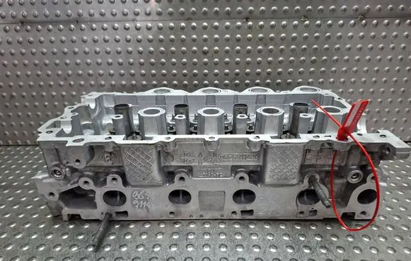 Peugeot 207 Engine head S27624215 9655911480