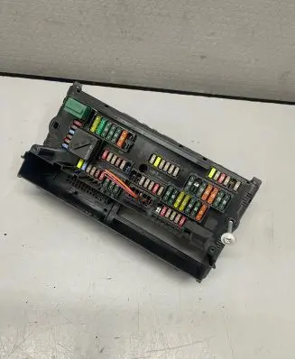 BMW 5 F10 F11 Fuse module 9234421 01711578 217033442E