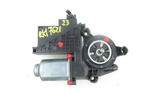 Volkswagen Polo IV 9N3 Rear door window regulator motor 6Y0959811