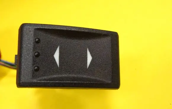 Ford Mondeo Mk III Electric window control switch 031614529