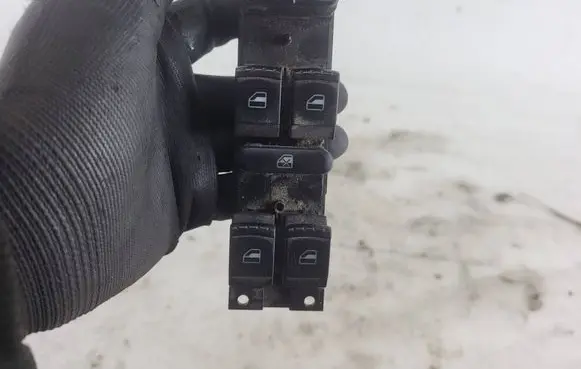 Seat Alhambra (Mk1) Electric window control switch 7M3959857D 03755301