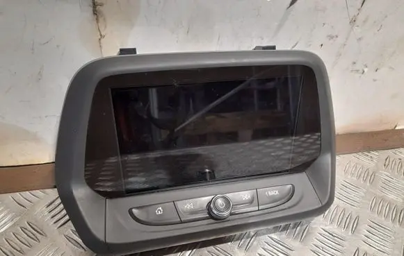 Chevrolet Camaro Radio/CD/DVD/GPS head unit 84135750