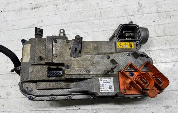 BMW 7 F01 F02 F03 F04 Voltage converter inverter 7625389