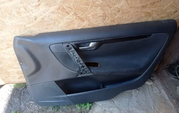 Volvo V70 Front door card panel trim