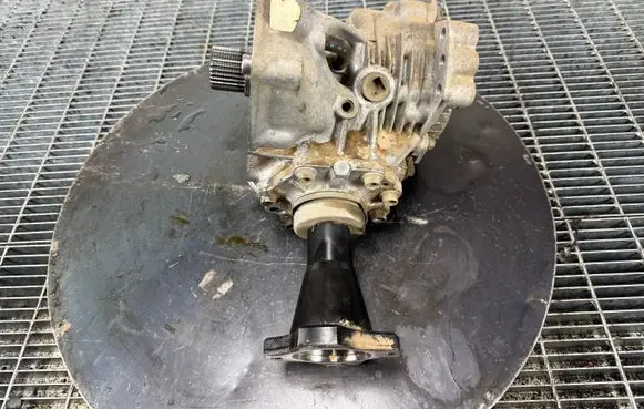 Nissan Murano Z51 Gearbox transfer box case 33100JP11C 33100JP00B
