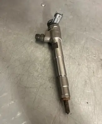 Renault Captur II Fuel injector 0445876882 8200636333