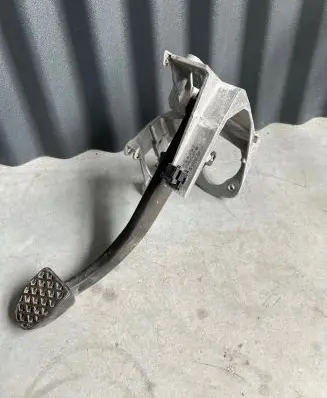BMW M3 e92 Brake pedal 2283226 6787111