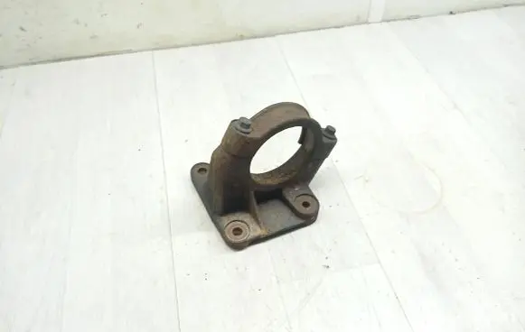 Volvo V70 Driveshaft support bearing bracket 