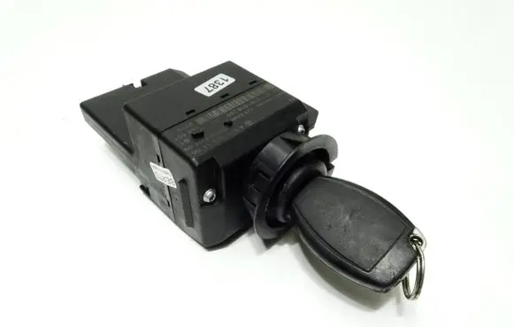 Mercedes-Benz Vito Viano W639 Ignition lock A6399051100 91806100 3300230900