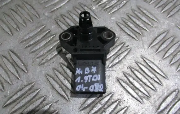 Audi A4 S4 B7 8E 8H Other engine bay part 038906051B